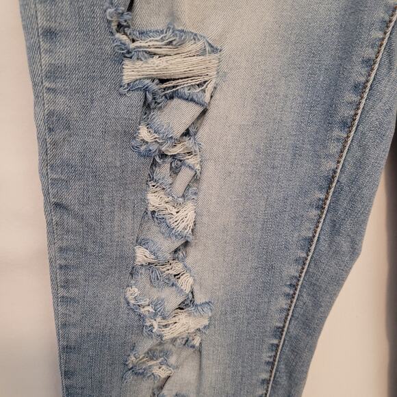 KanCan Women’s Size 13 Distressed Skinny Jeans Light Wash Stretch Denim - Picture 2 of 8